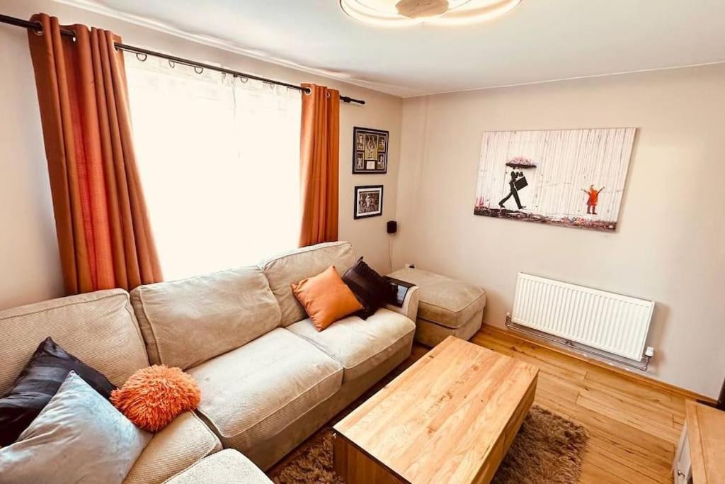 Vila Stunning 3 Bed House Sleeps6 Nottingham Exteriér fotografie