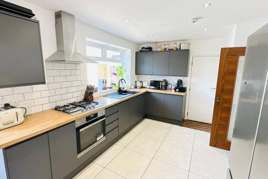 Vila Stunning 3 Bed House Sleeps6 Nottingham Exteriér fotografie