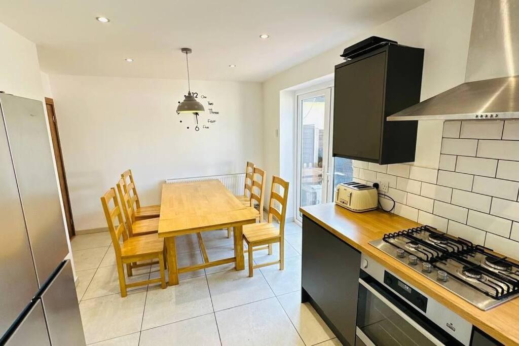 Vila Stunning 3 Bed House Sleeps6 Nottingham Exteriér fotografie